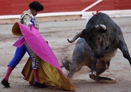 Quién torea hoy, domingo 7, en Pamplona por San Fermín: cartel, horario y dónde ver en TV y online