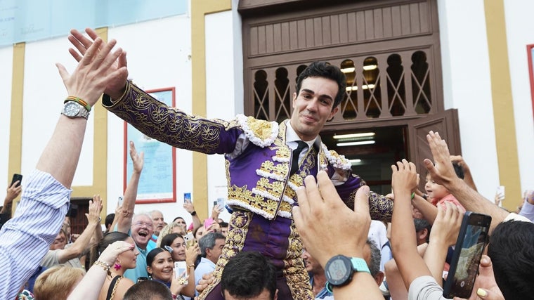 El torero de Pepino, por la puerta grande