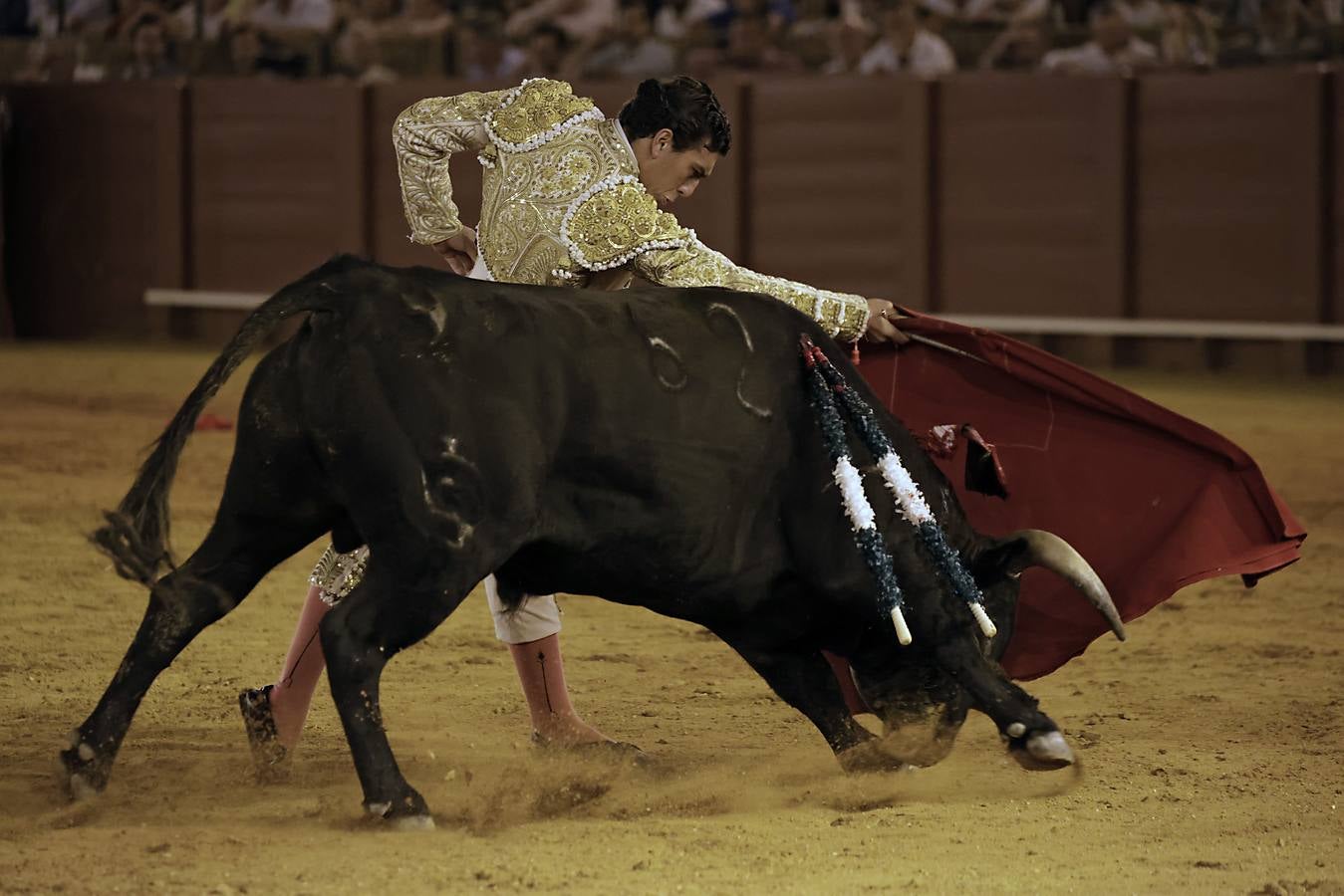 Pepe Martínez, de Valencina de la Concepción, fue el triunfador de la final tras cortar dos orejas