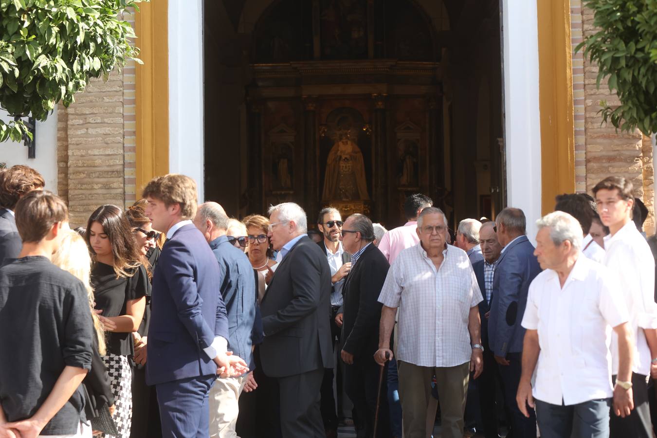 Entierro del torero Paco Camino en Camas