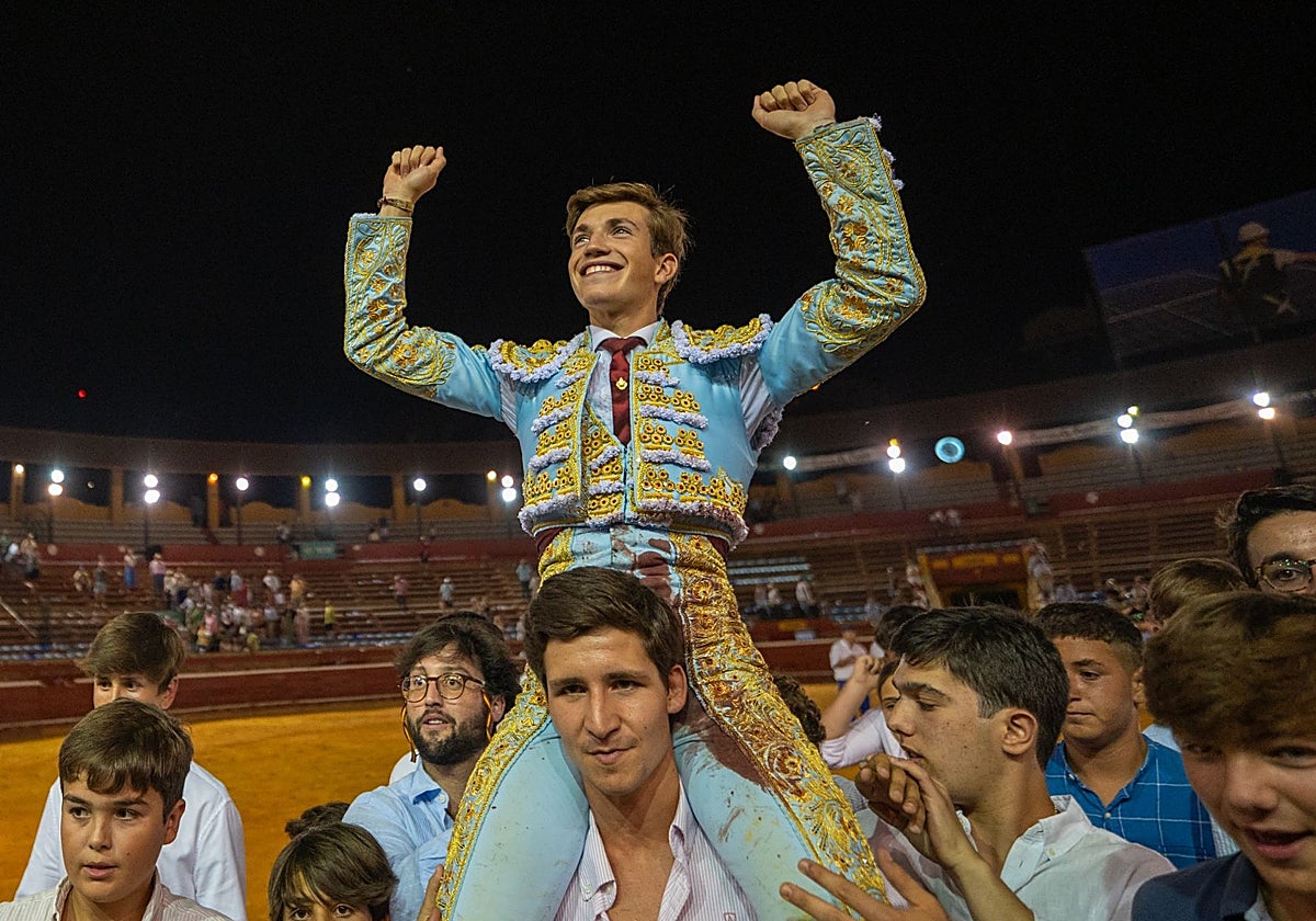 Javier Zulueta cortó tres orejas y salió a hombros de la Merced