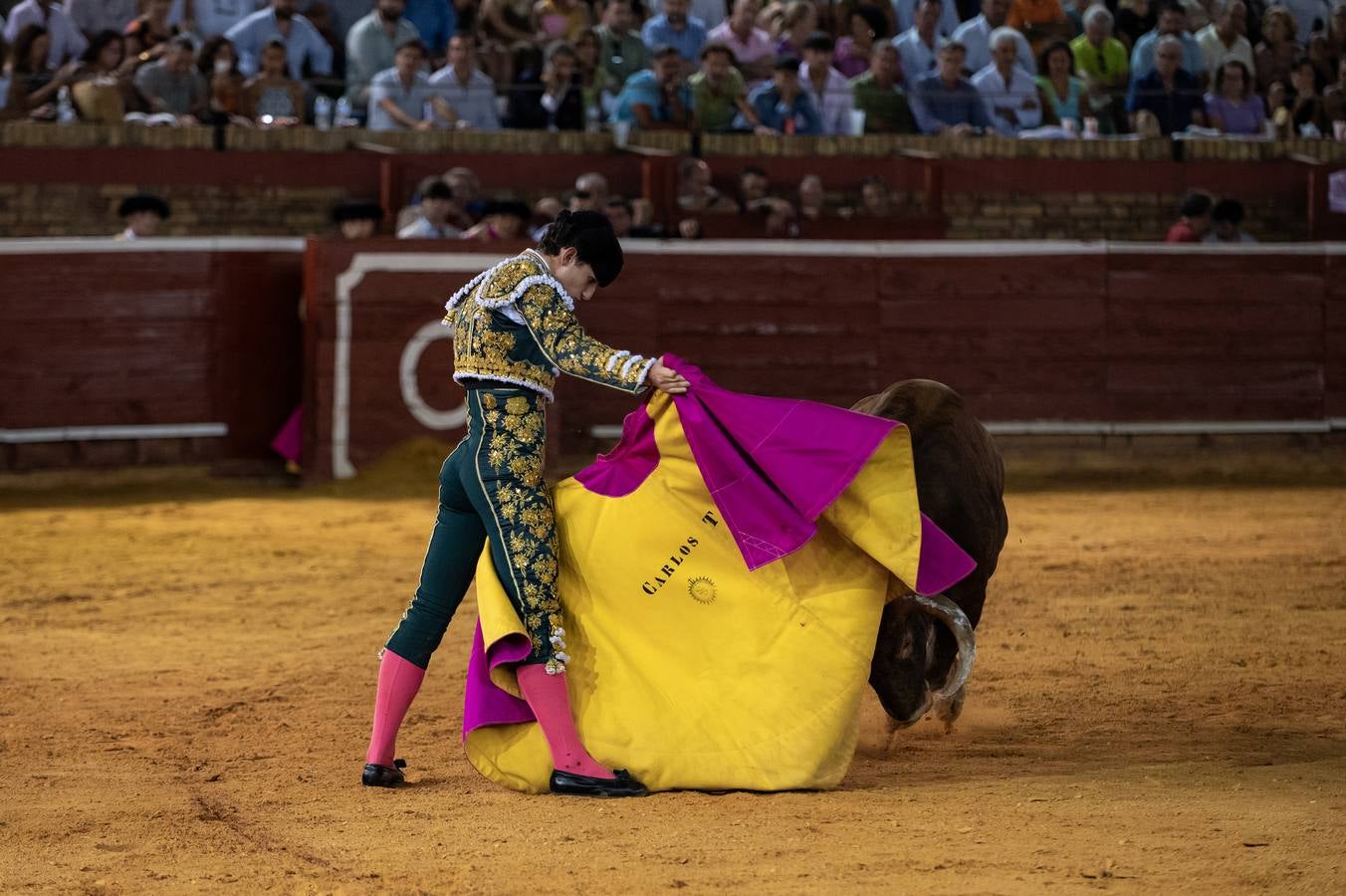 Carlos Tirado fue despedido con una ovación