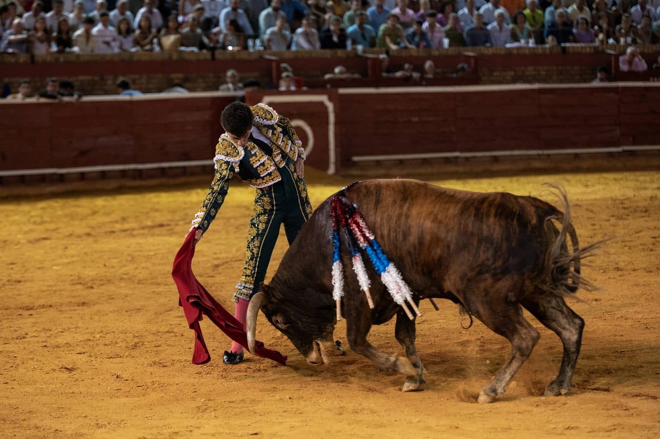 Carlos Tirado fue despedido con una ovación