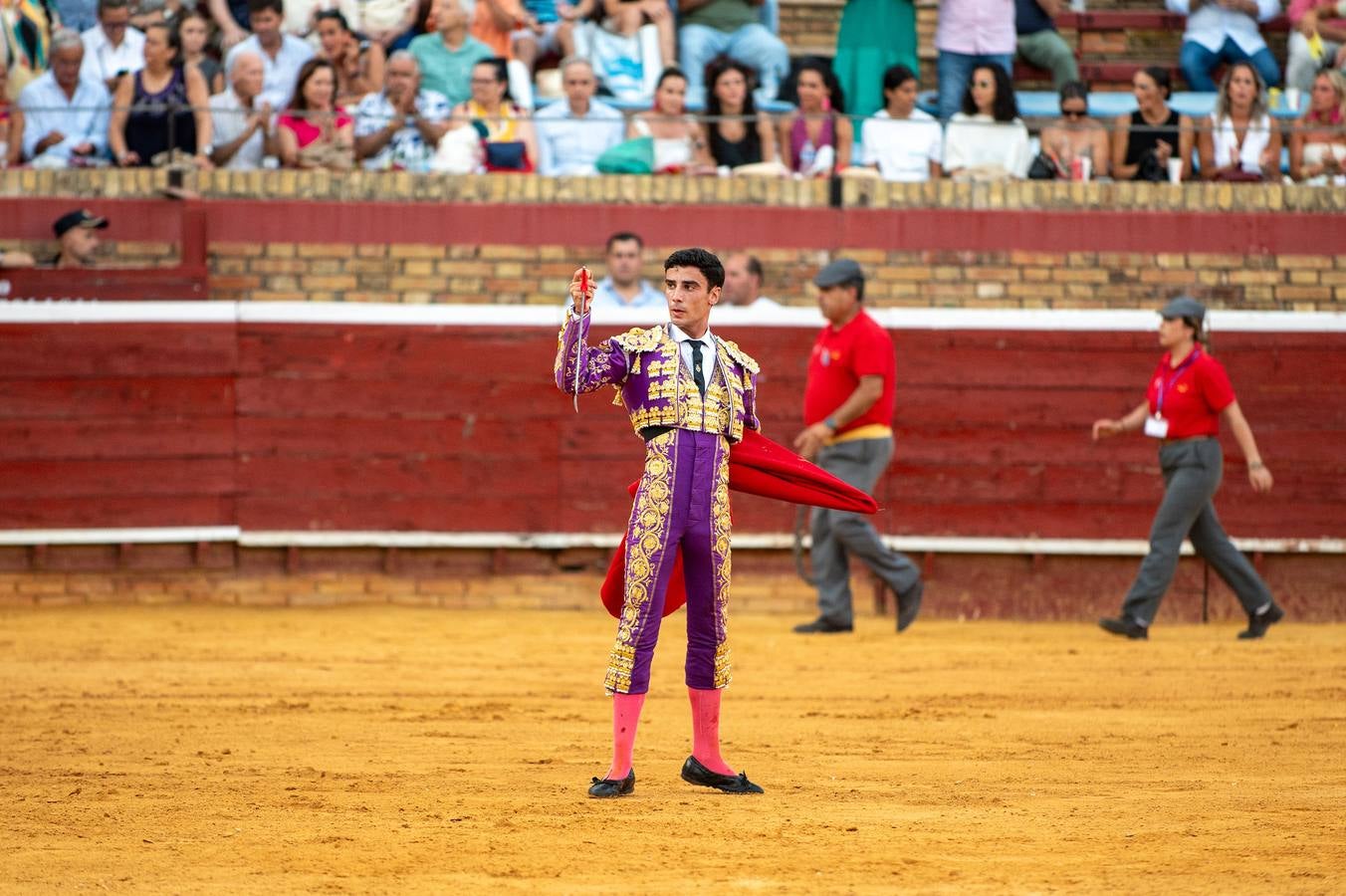Enrique Toro recibió las palmas de la Plaza de la Merced