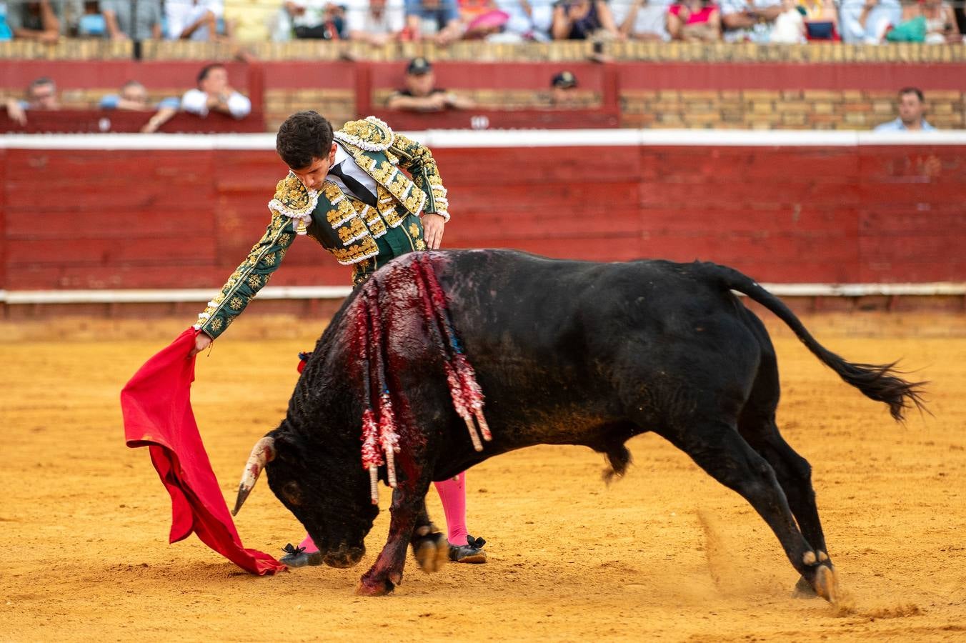 Carlos Tirado fue despedido con una ovación
