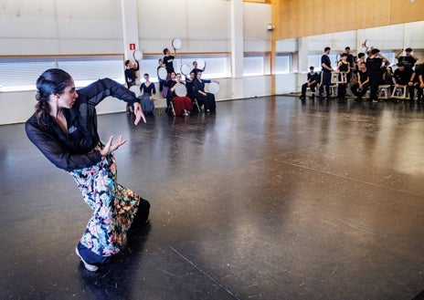 Imagen secundaria 1 - Tres momentos del ensayo de la compalñía