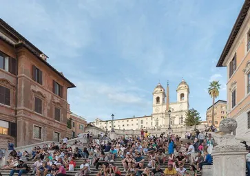 Polémica entre Italia y Francia por la escalinata de la Plaza de España