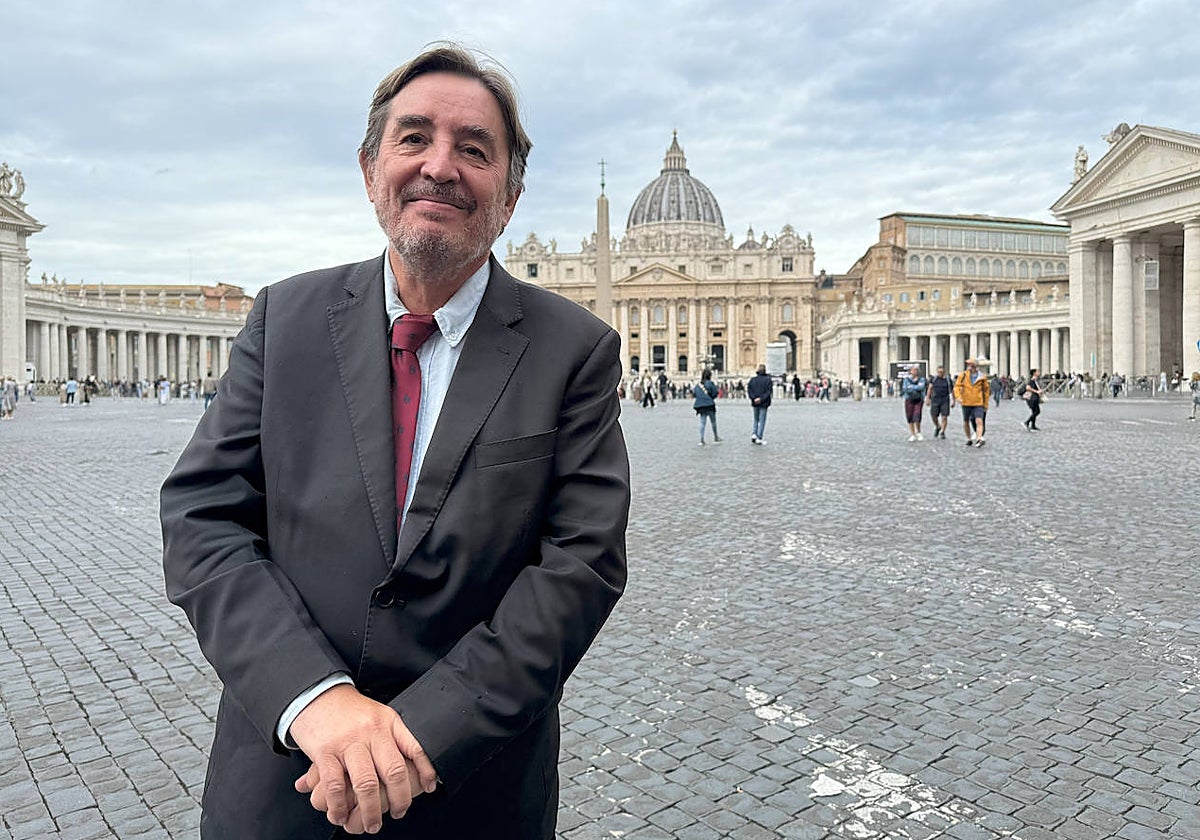 Luis García Montero, director del Instituto Cervantes, el día de la audiencia privada en el Vaticano