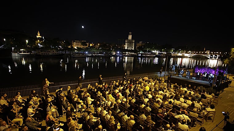 El público durante el concierto