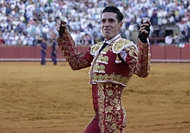 En imágenes, la corrida Castella, Talavante y Luque en la Feria de San Miguel de Sevilla