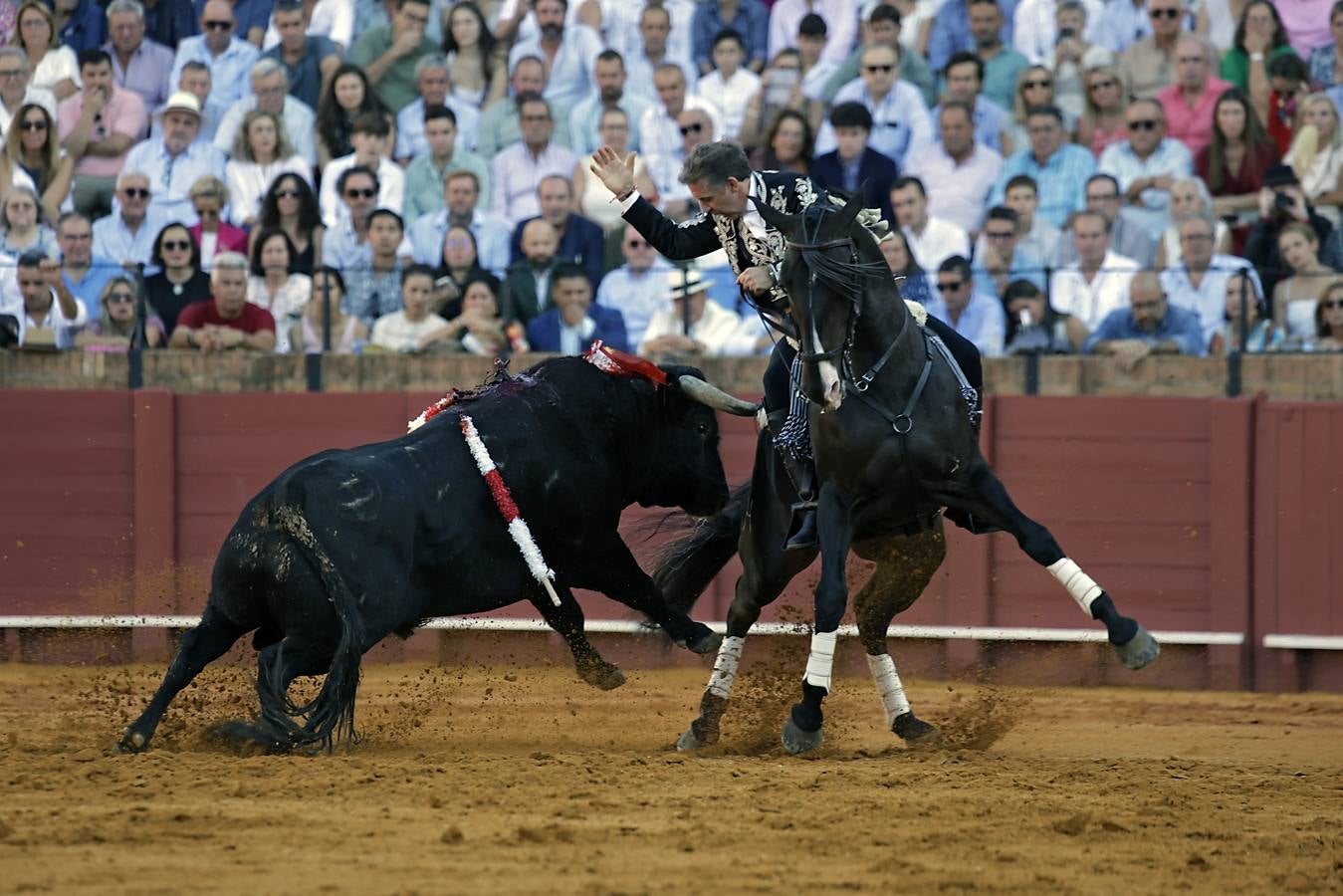 Pablo Hermoso de Mendoza, en la tercera corrida de la Feria de San Miguel de Sevilla 2024