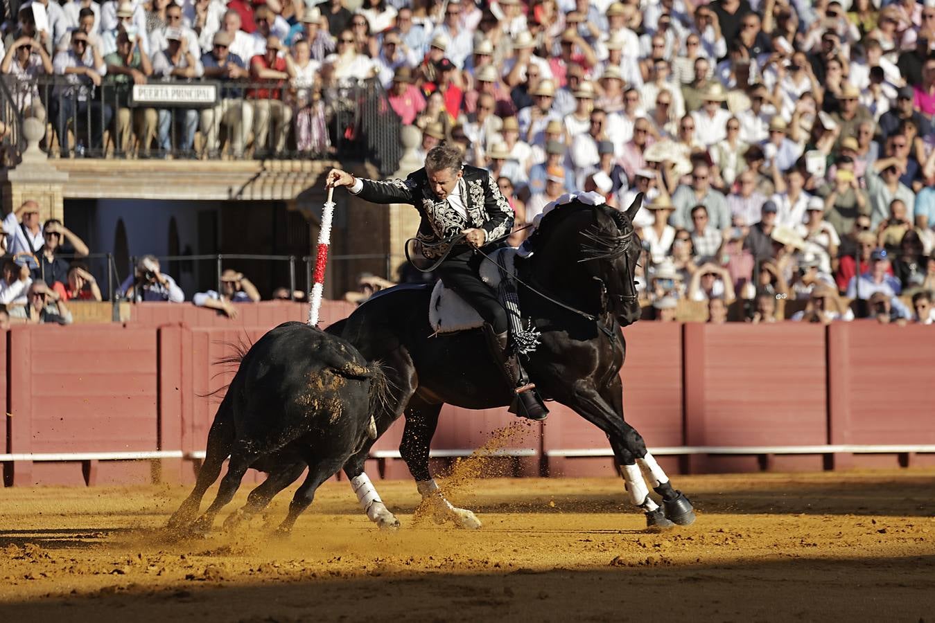 Pablo Hermoso de Mendoza, en la tercera corrida de la Feria de San Miguel de Sevilla 2024