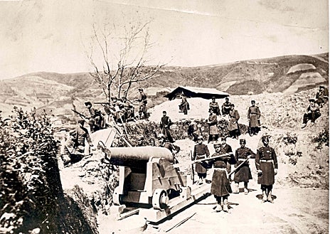 Imagen secundaria 1 - Auxiliares en la batería de la Sendeja, batería del Choritoque e interior del fuerte del Morro