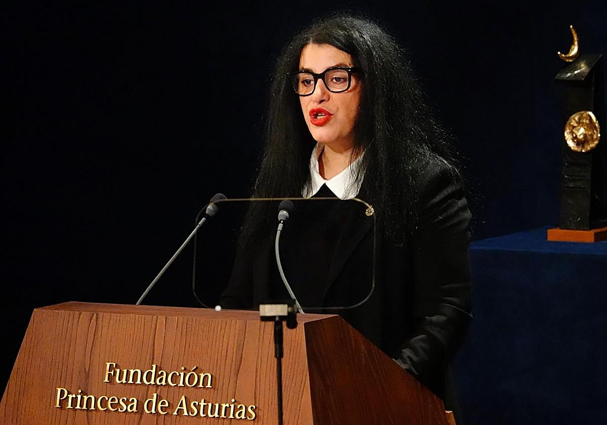 Marjane Satrapi, durante su discurso en el Teatro Campoamor de Oviedo