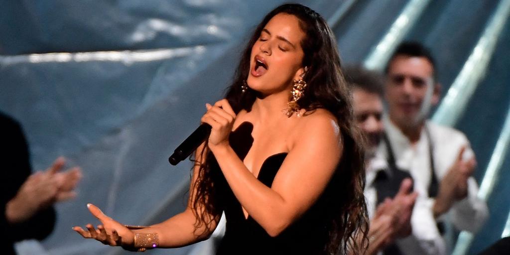 2024 Latin Grammy Ödülleri saat kaçta başlıyor ve gala bugün televizyonda ve internette ücretsiz olarak nereden izlenecek?