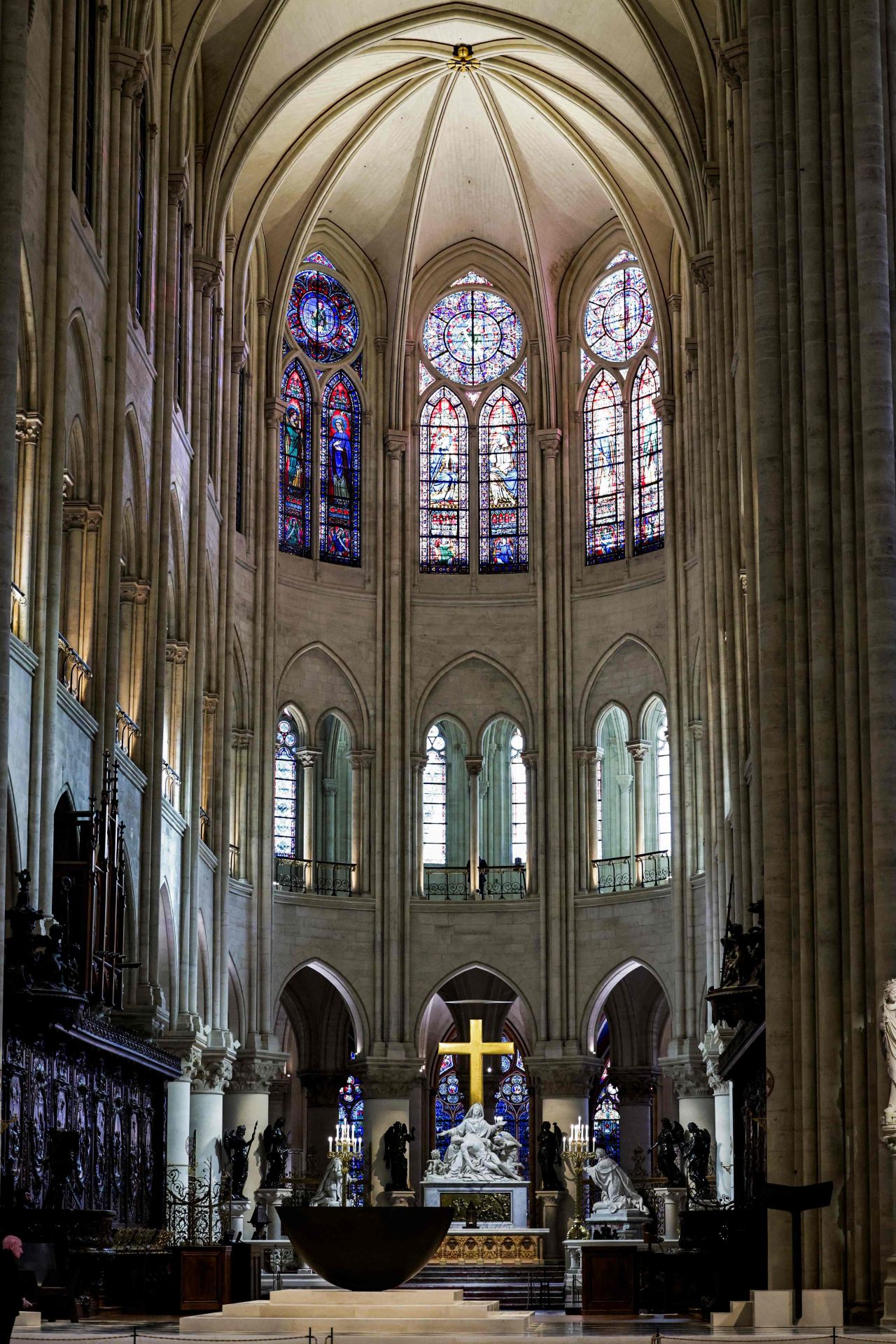 Así luce el interior de la catedral de Notre Dame de París cinco años después del trágico incendio