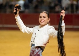 Olga Casado, la novillera que cortó un rabo en el festival de Vistalegre: «El toro no distingue entre hombre y mujer»