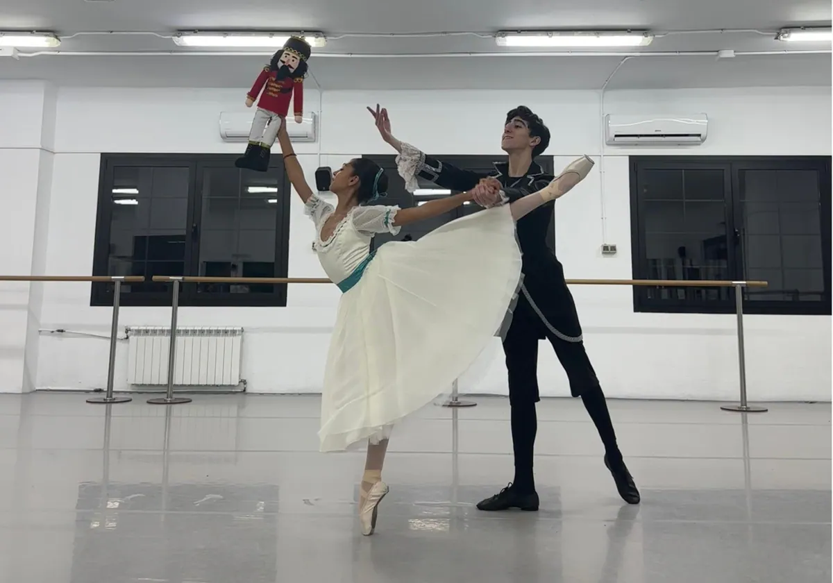 Los alumnos de Jacballet ensayan para 'El Cascanueces'