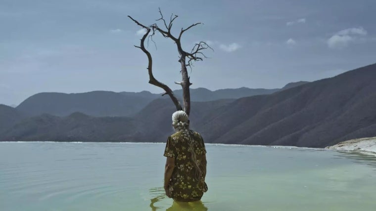 Imagen de 'Journey to the Center' de Cristina de Middel