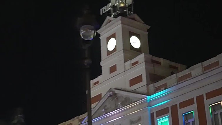 Ambiente previo a las campanadas en la Puerta del Sol de Madrid