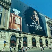 La Ópera Garnier de París cumple 150 años con publicidad 'luxe'