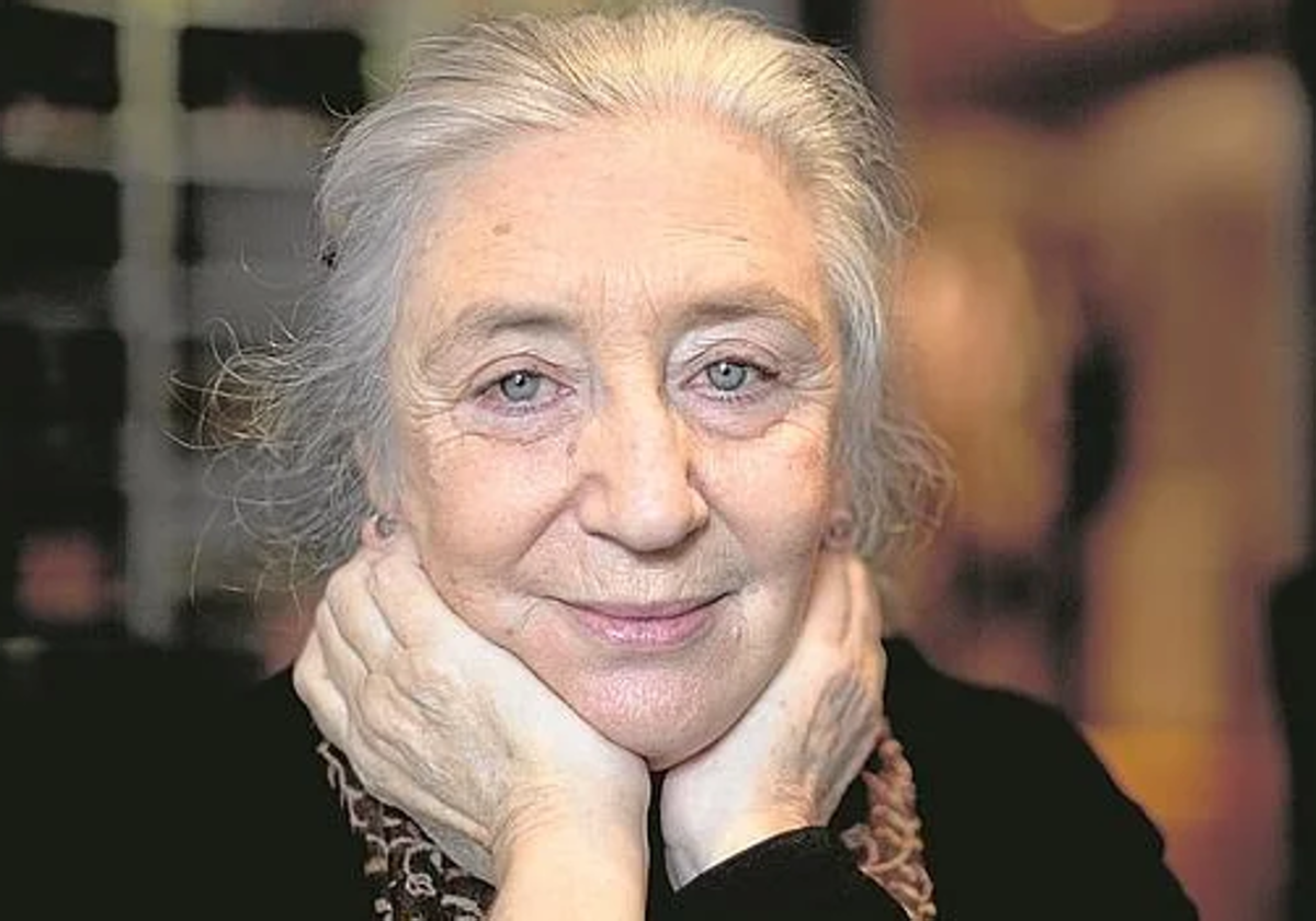 La escritora y académica Clara Janés