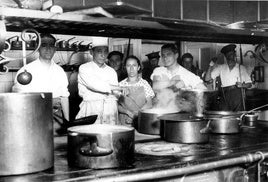 Ni cocina con luz, ni con IA... cocido y callos en el Madrid Fusión de hace un siglo