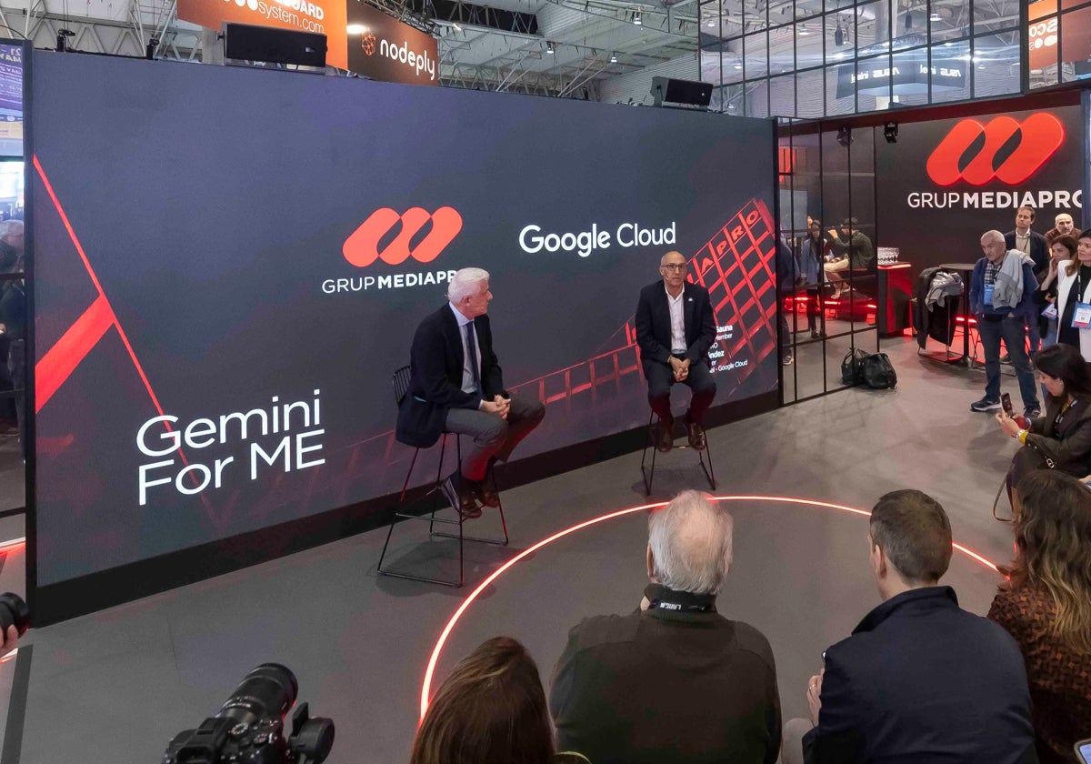 Juan Ruiz de Gauna, de Mediapro, Isaac Hernández, de Google Cloud en España y Portugal, en el Integrated Systems Europe (ISE)