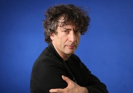 Una exniñera demanda a Neil Gaiman y su mujer por violación, agresión sexual y trata de personas