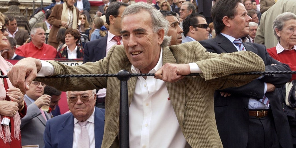 Muere en Sevilla 'el comandante' Paco Dorado, popular apoderado taurino