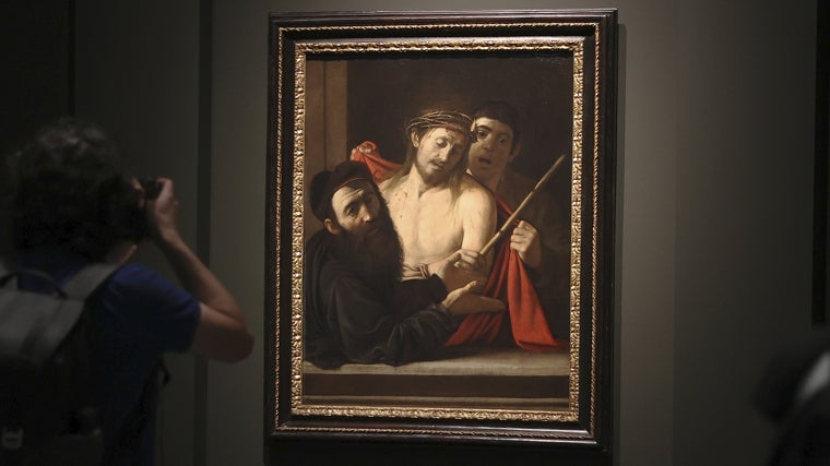 El 'Ecce Homo', de Caravaggio, mientras estuvo colgado en solitario en el Prado