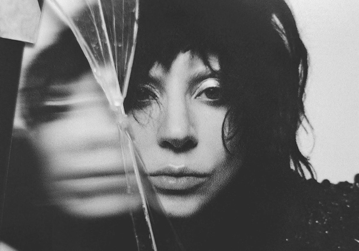 Lady Gaga en la portada de su nuevo disco 'Mayhem'