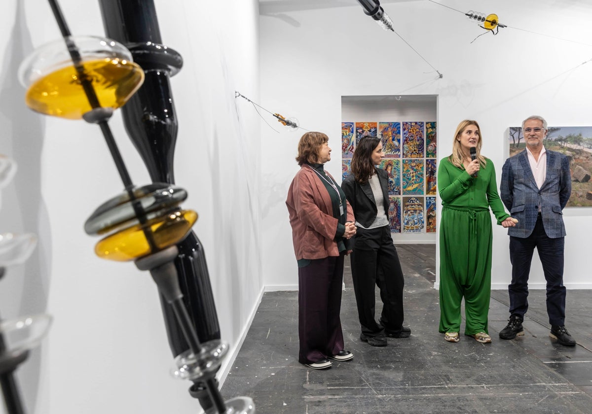 Un momento de la entrega del premio Fundación Uniques a Lara Fluxà