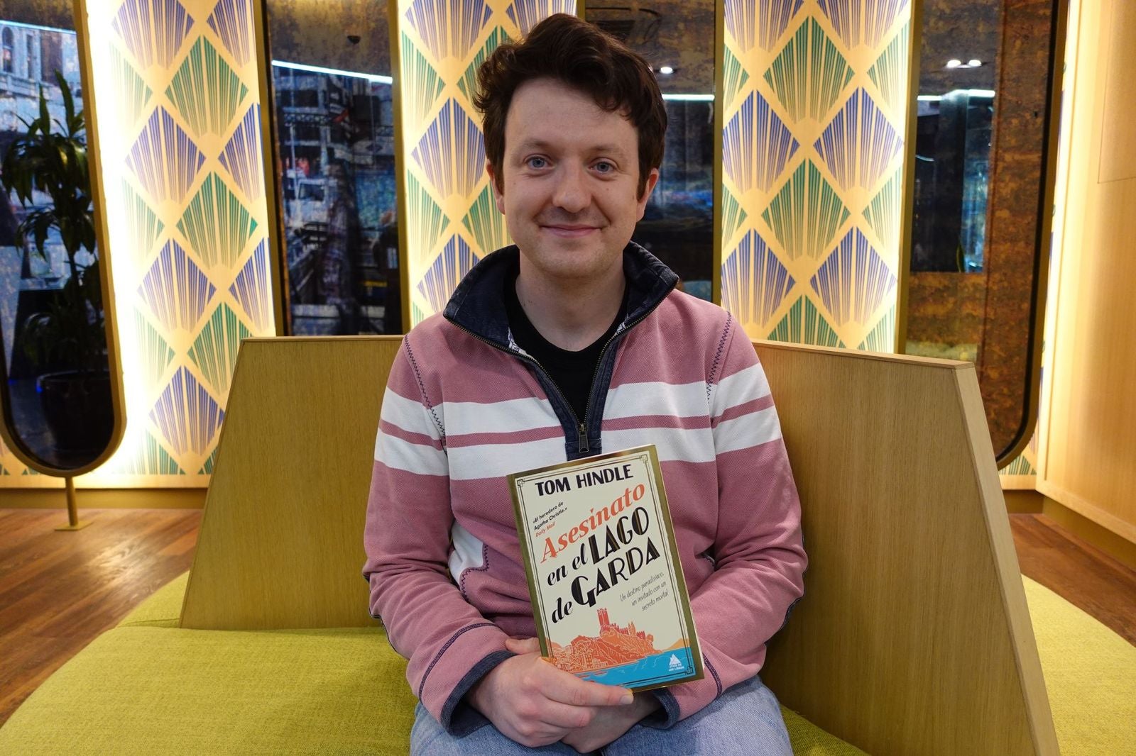 Tom Hindle y el auge del &#039;cozy crime&#039;, así reinventan el misterio los herederos de Agatha Christie