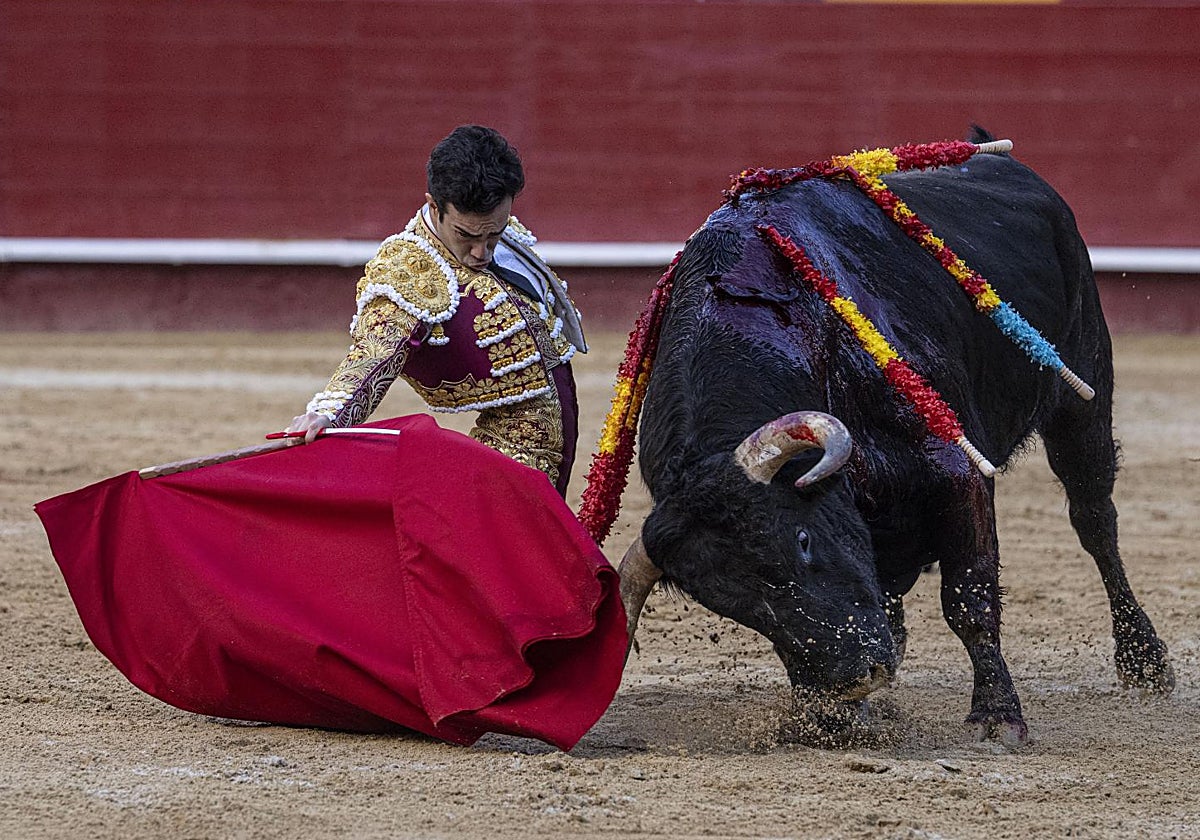 La corrida de Jandilla, en la que Rufo salió a hombros, tuvo que ser remendada con dos del Parralejo