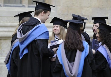 La Universidad de Oxford inventa la declinación por género en las ceremonias en latín para personas no binarias