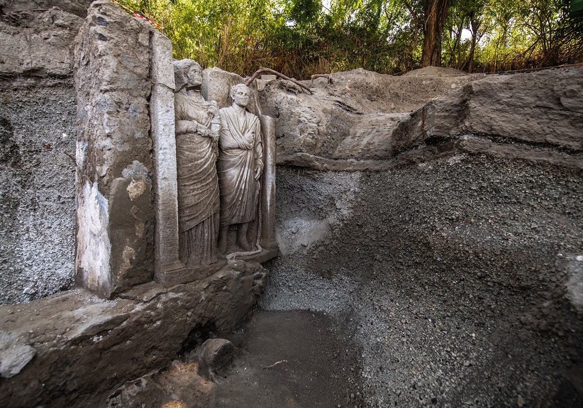 Esculturas halladas en la necrópolis de Porta Sarno