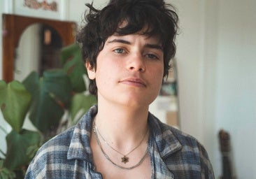 Bells Larsen, primer músico que cancela su gira por EE.UU. al negársele el visado por ser 'trans'