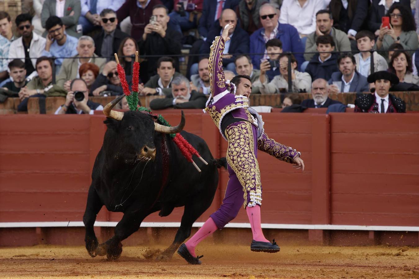 El Fandi, con los toros de Alcurrucén que le tocaron en suerte