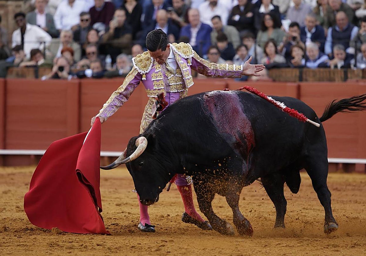David Galván recibió una fuerte ovación del público de la Maestranza