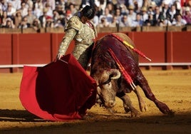 Las imágenes de la corrida de Morante de la Puebla, Juan Ortega y Pablo Aguado en Sevilla 2025