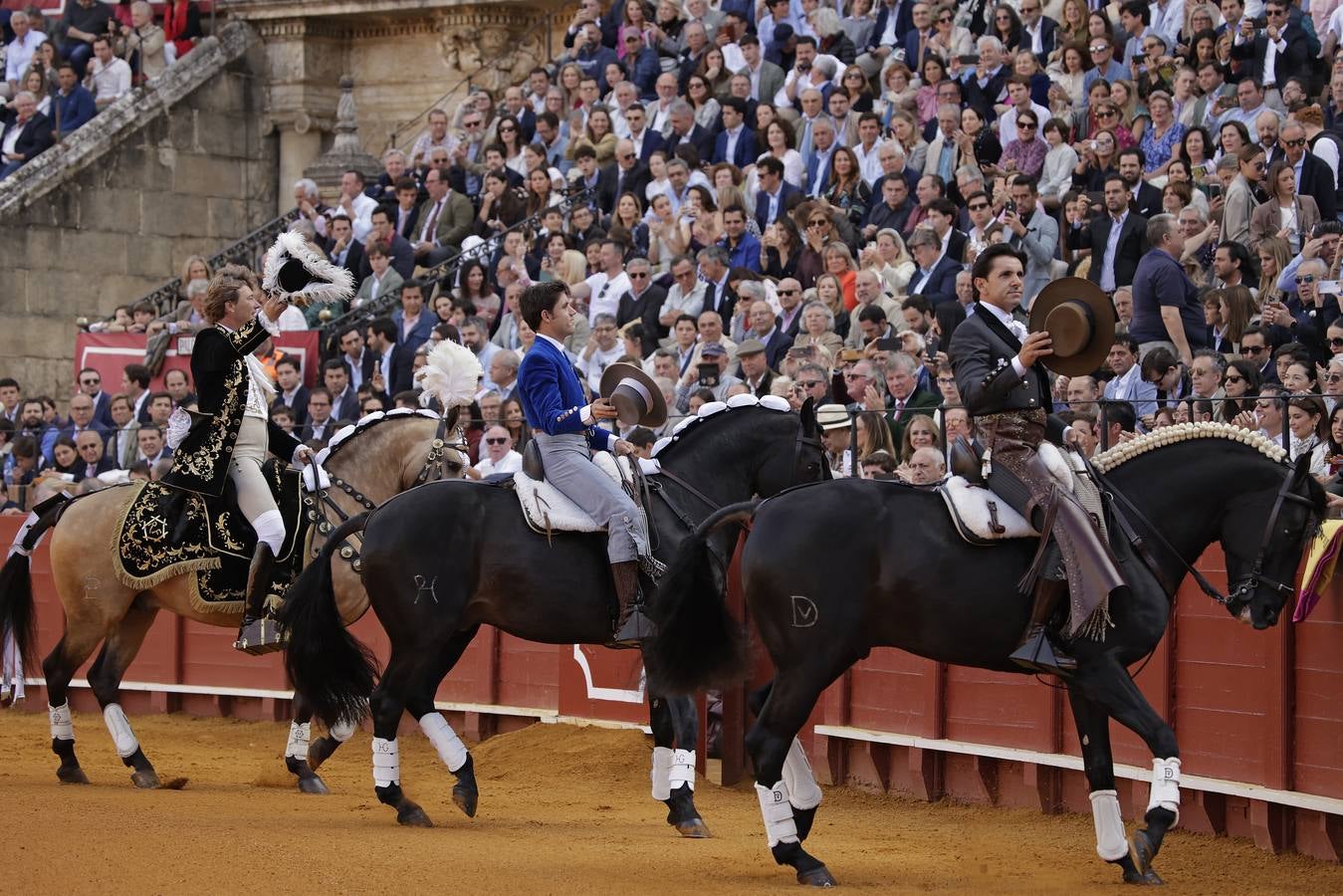 Paseíllo de la corrida de rejones