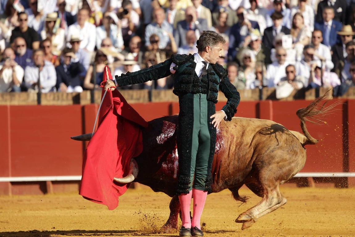 Escribano, en el primer toro de su lote