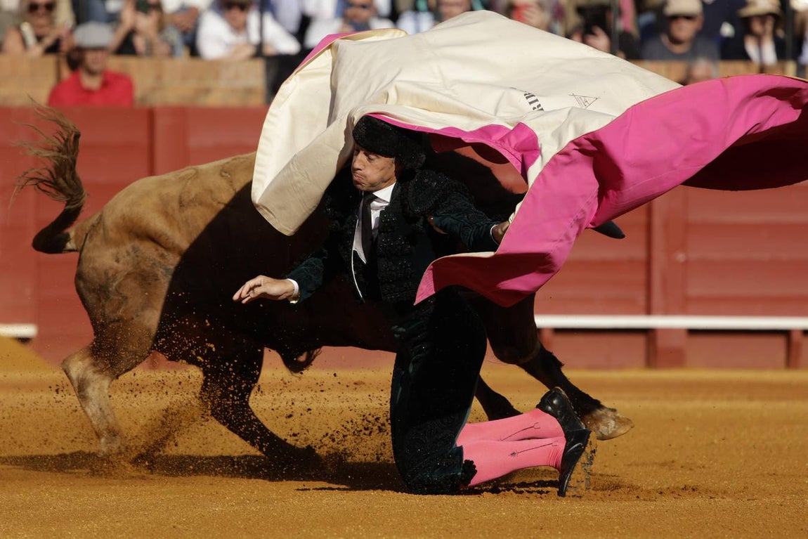 Escribano, en el primer toro de su lote