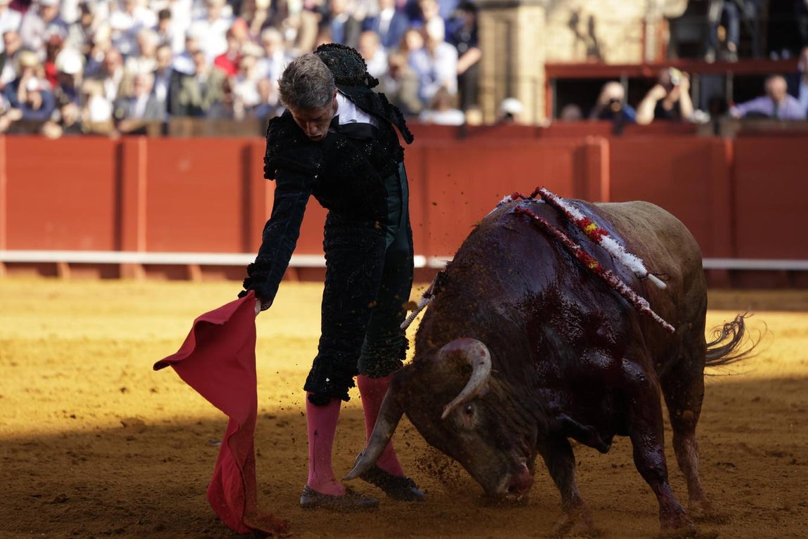Escribano, en el primer toro de su lote