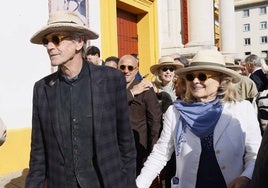 En imágenes, Puerta del Príncipe de la corrida de Miguel Ángel Perera, Juan Ortega y Roca Rey en Sevilla 2025