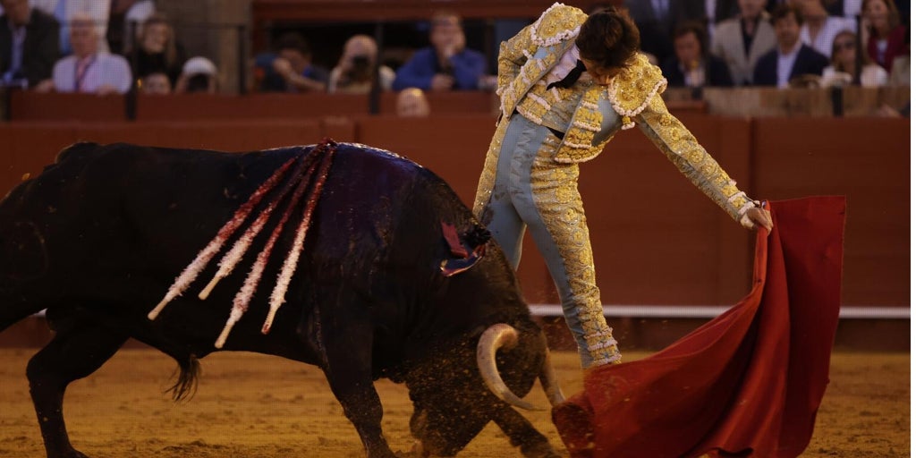 Roca Rey: «He tenido un primer toro muy bueno al que he podido torear despacio y con profundidad»