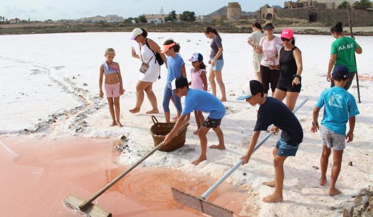 La restauración de la iglesia de San Nicolás y las salinas del Cabo Palos, premios Hispania Nostra