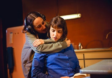 'Refugi': un simulacro de familia (infeliz)