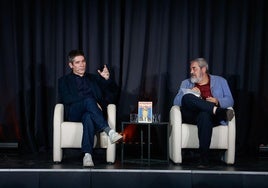 Francisco Reyero y Carlos Aganzo, en el Aula de Cultura ABC